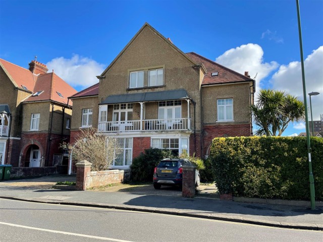 Beach Road, Littlehampton