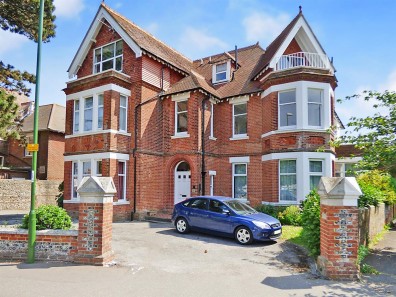 Beach Road, Littlehampton