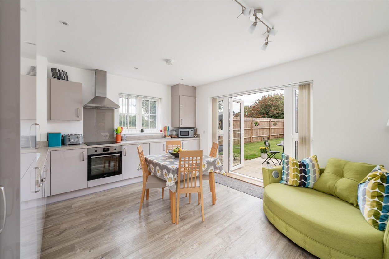 24 Roemead Drive JPG-19.jpg