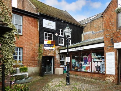 Tarrant Square, Arundel
