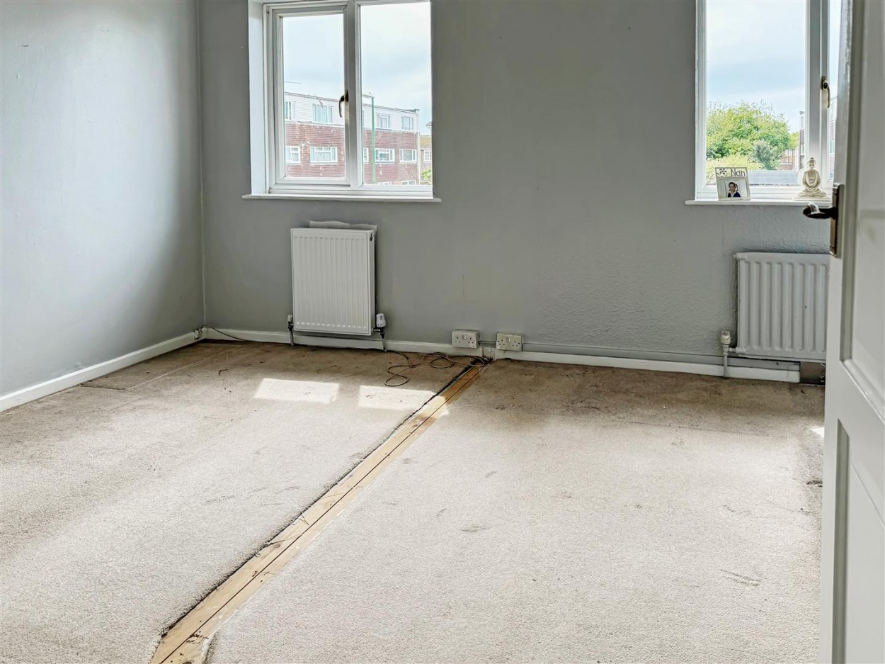 BEDROOM.jpg