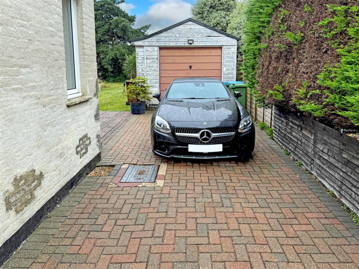 garage.jpg