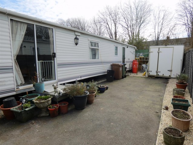 New Road, Rustington