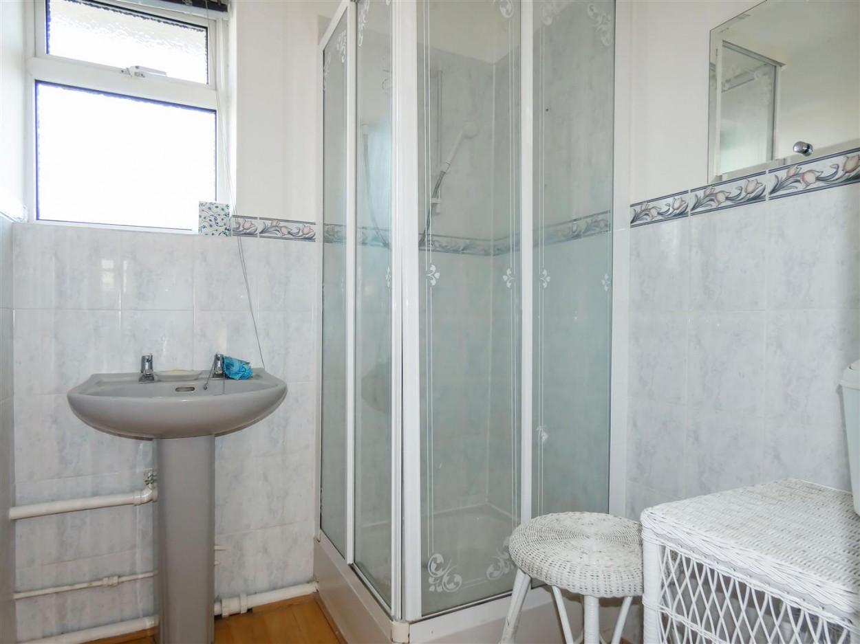 Shower Room.jpg