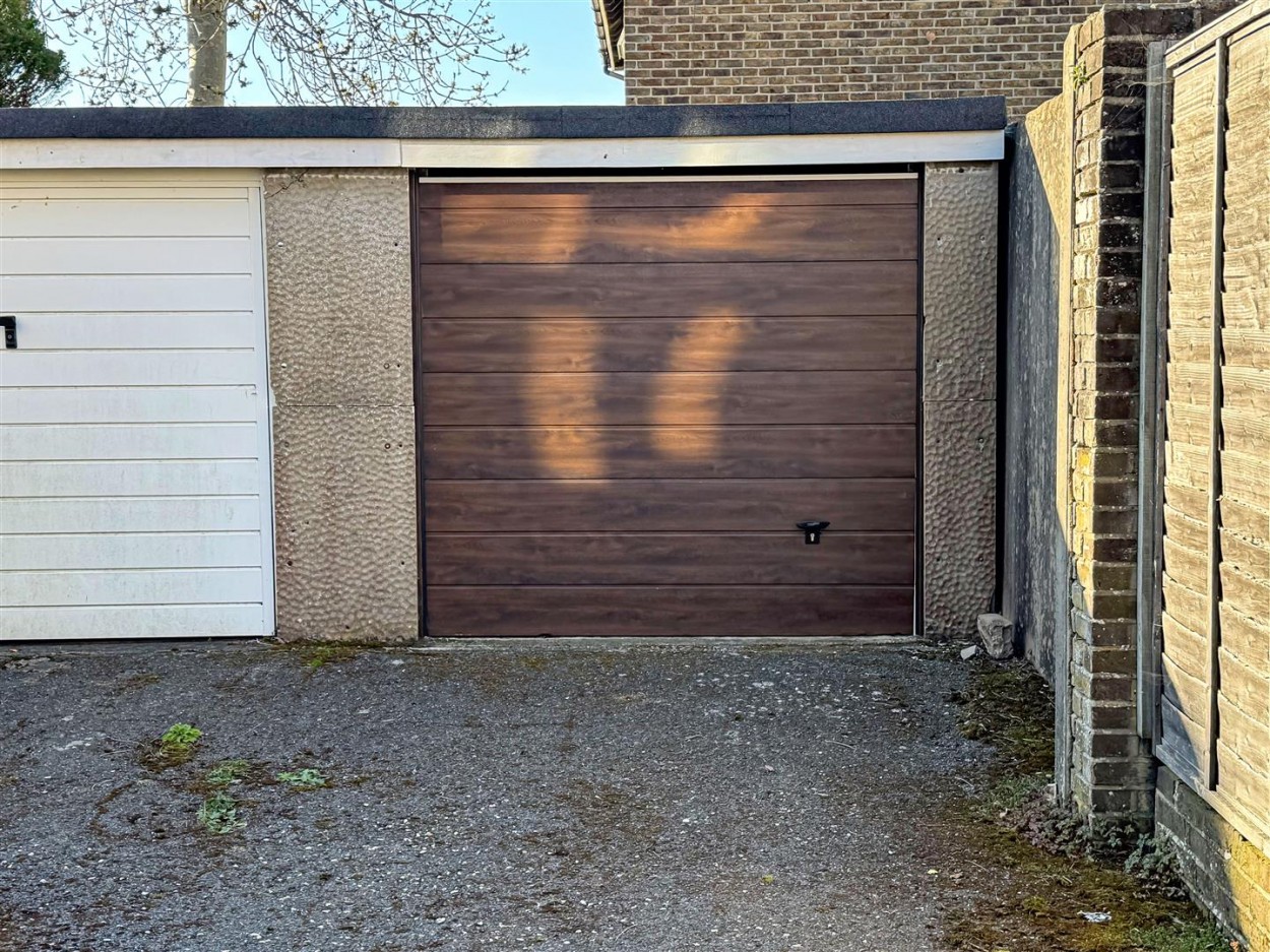 garage.jpg