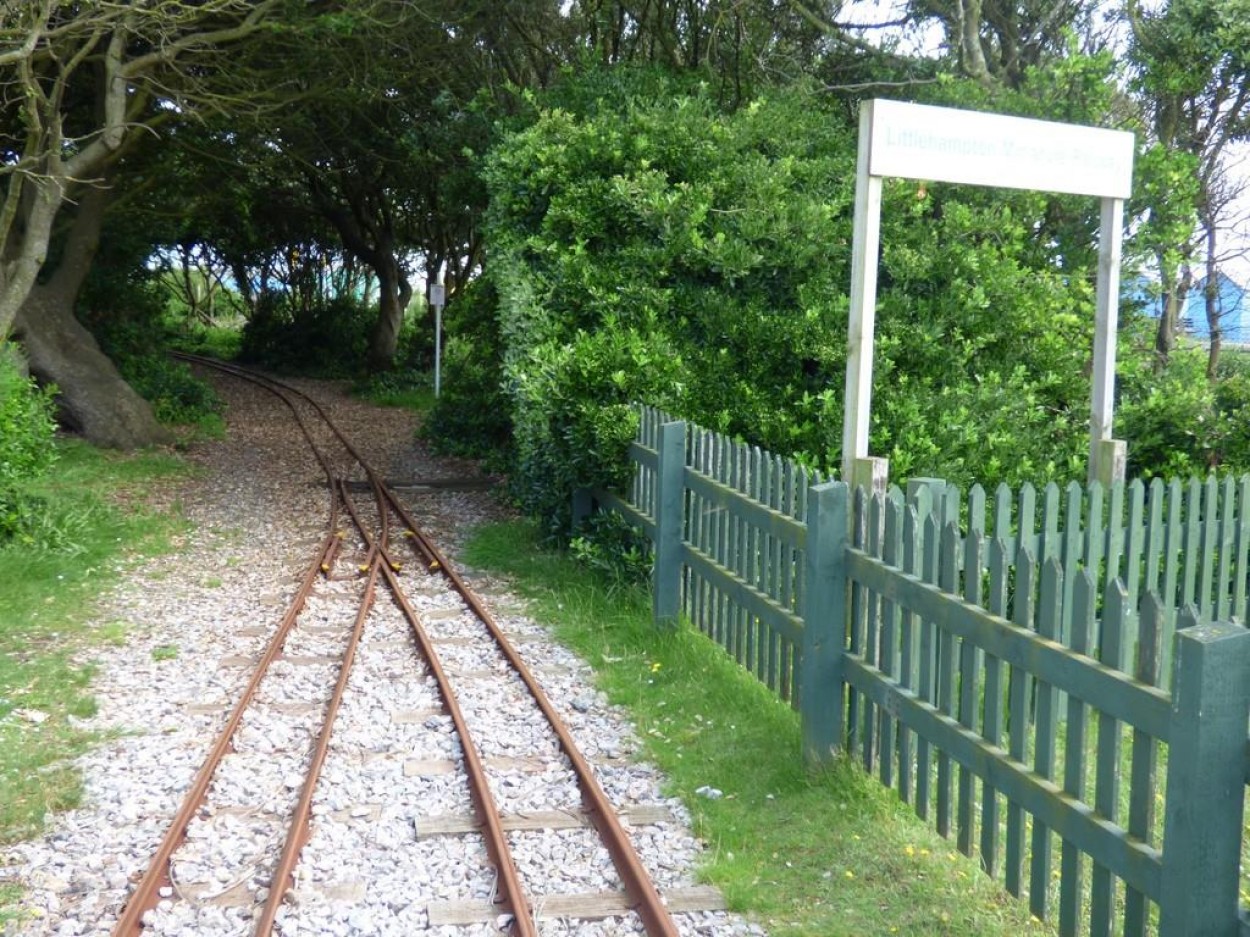 MODEL RAILWAY.jpg