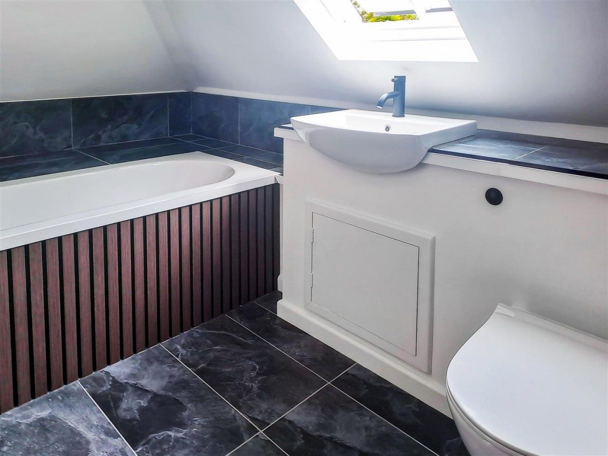 En Suite Bathroom