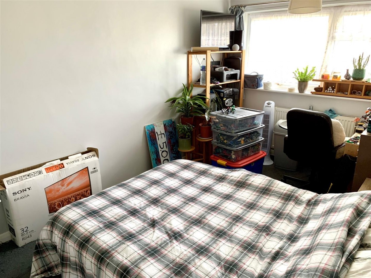 bed.jpg