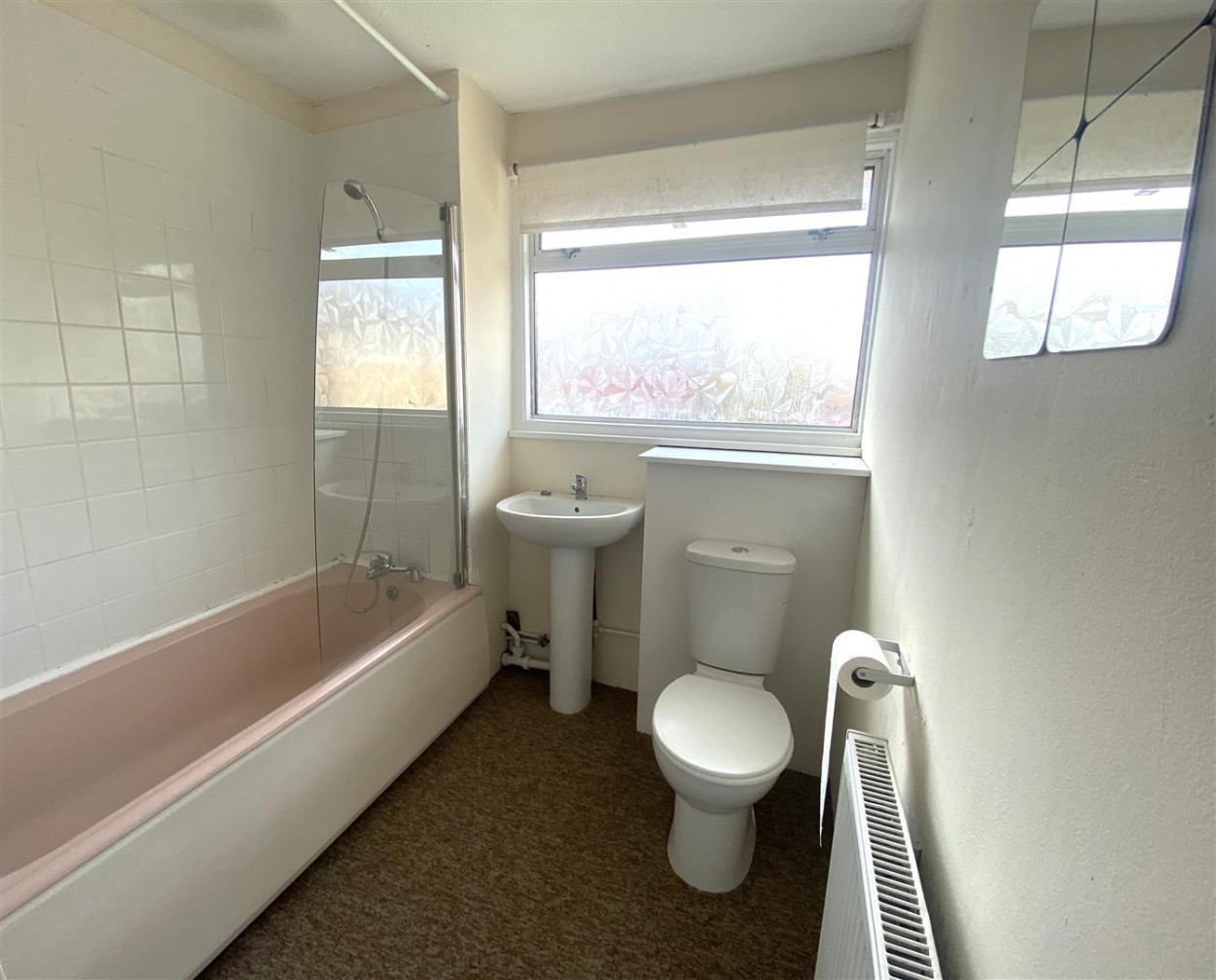 bathroom 3 wolstenbury.jpg