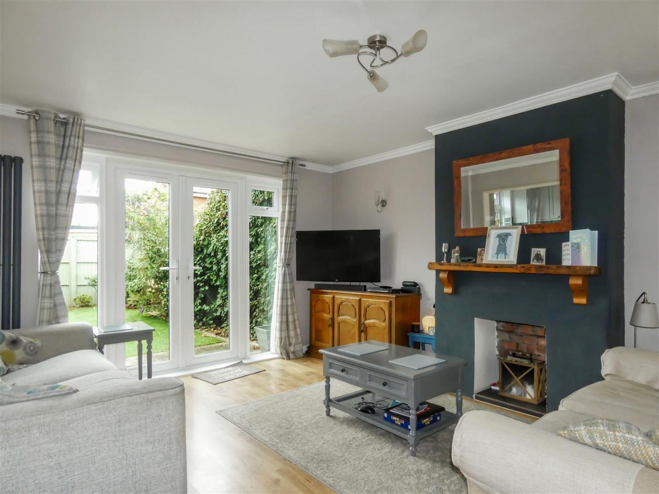 Lounge/Dining Room