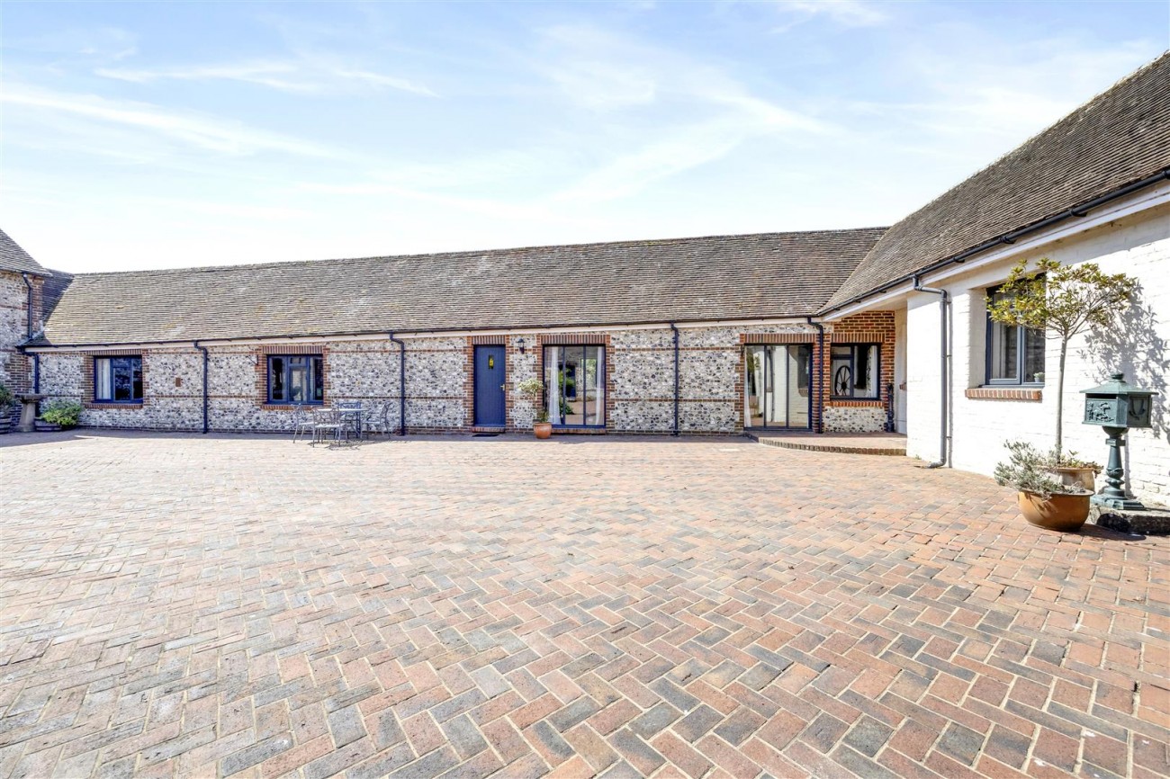 Tortington Lane, Brooklands Barn-057.jpg