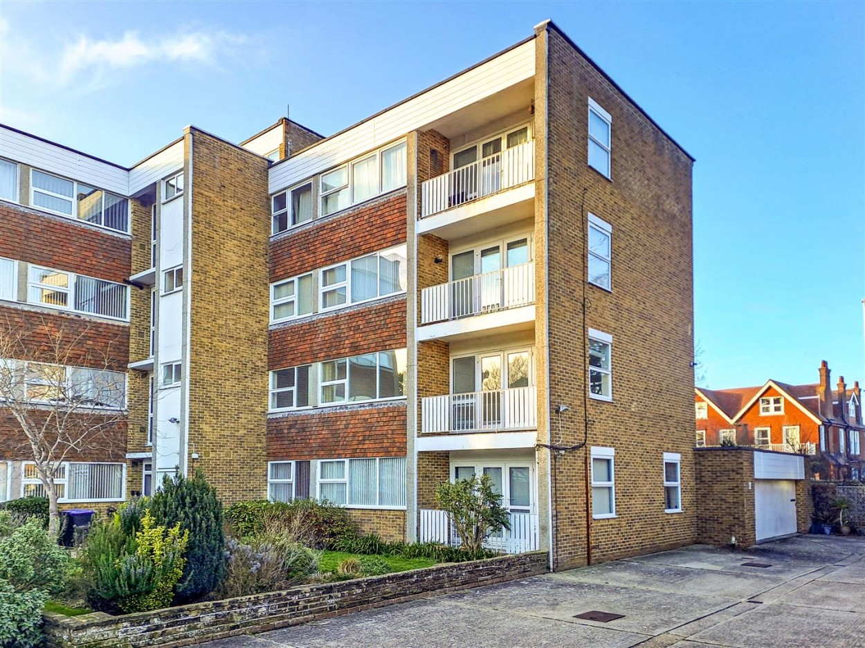South Elevation Showing Flat on First Floor
