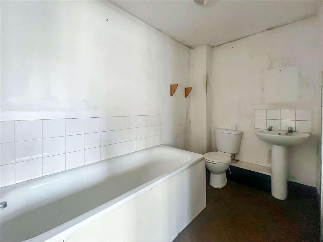 32a Gosden Road