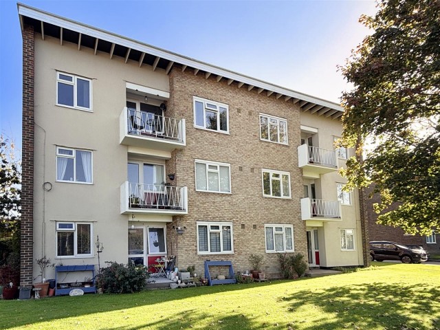 View Sunningdale Court, Jupps Lane, Goring-By-Sea