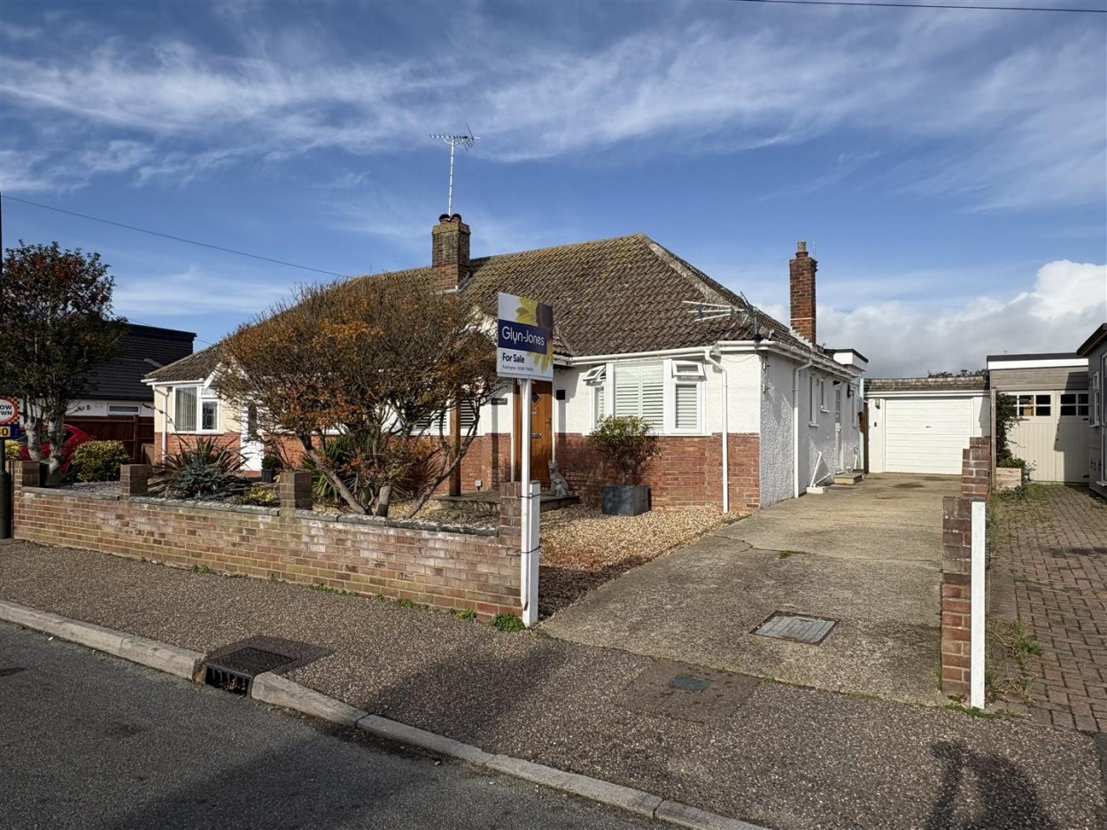 21 Warren Crescent Front Image.jpeg