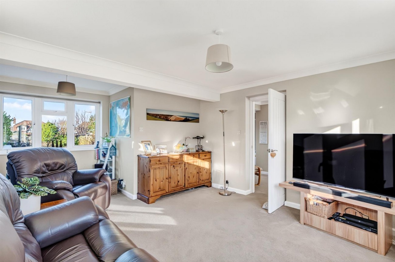 32 Harsfold Road Final-43.jpg