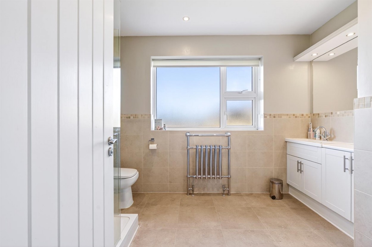 32 Harsfold Road Final-11.jpg