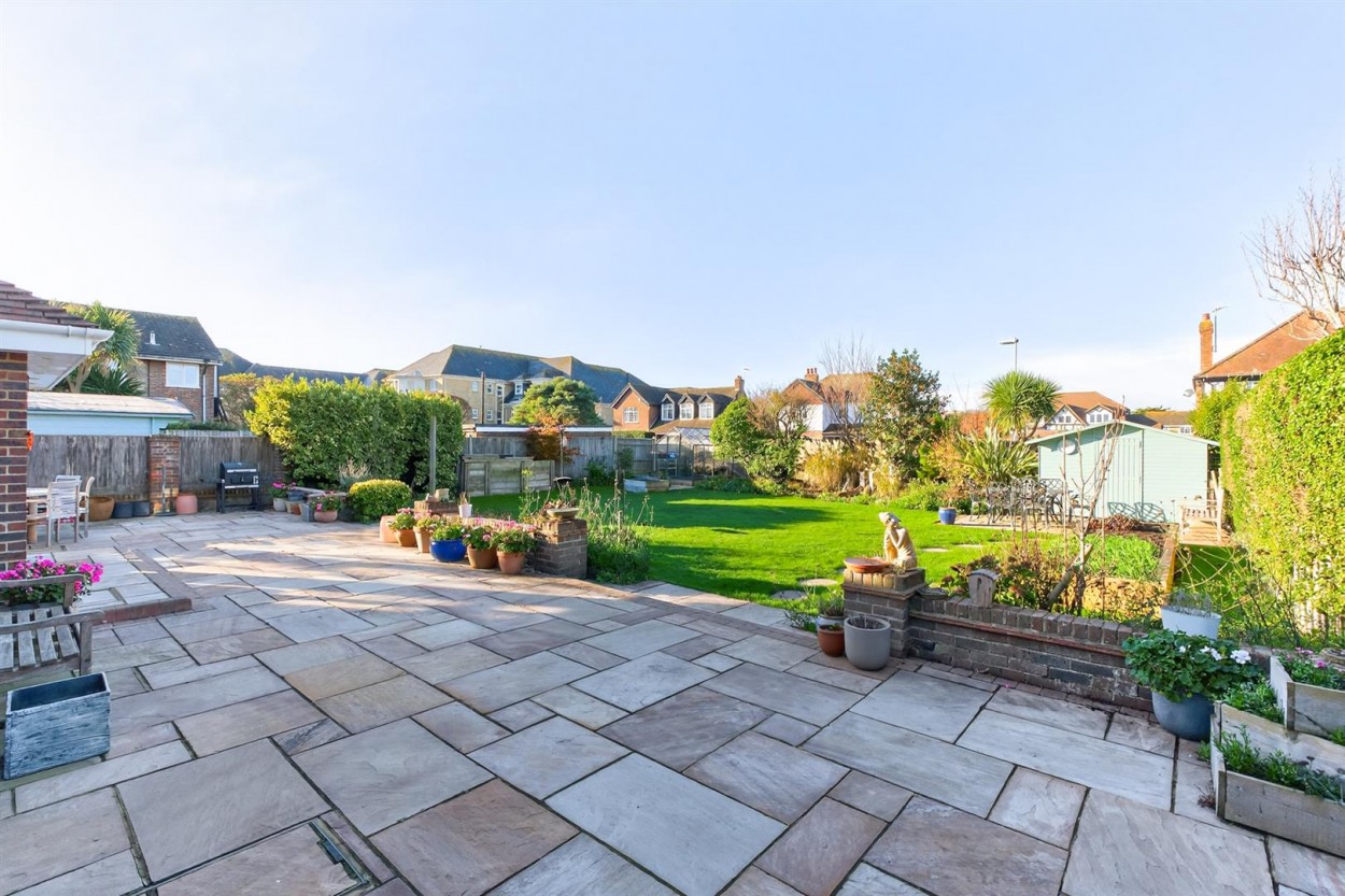 32 Harsfold Road Final-32.jpg