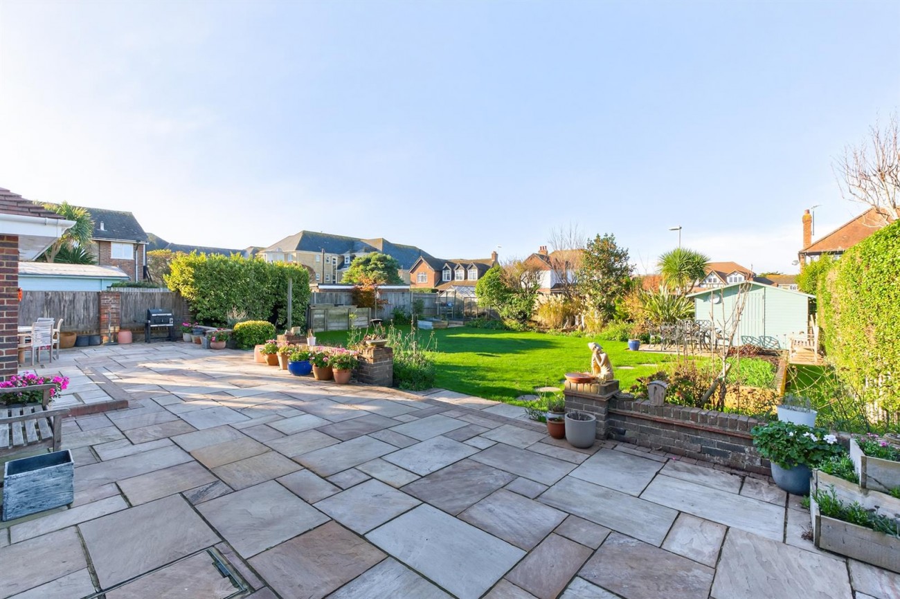 32 Harsfold Road Final-32.jpg