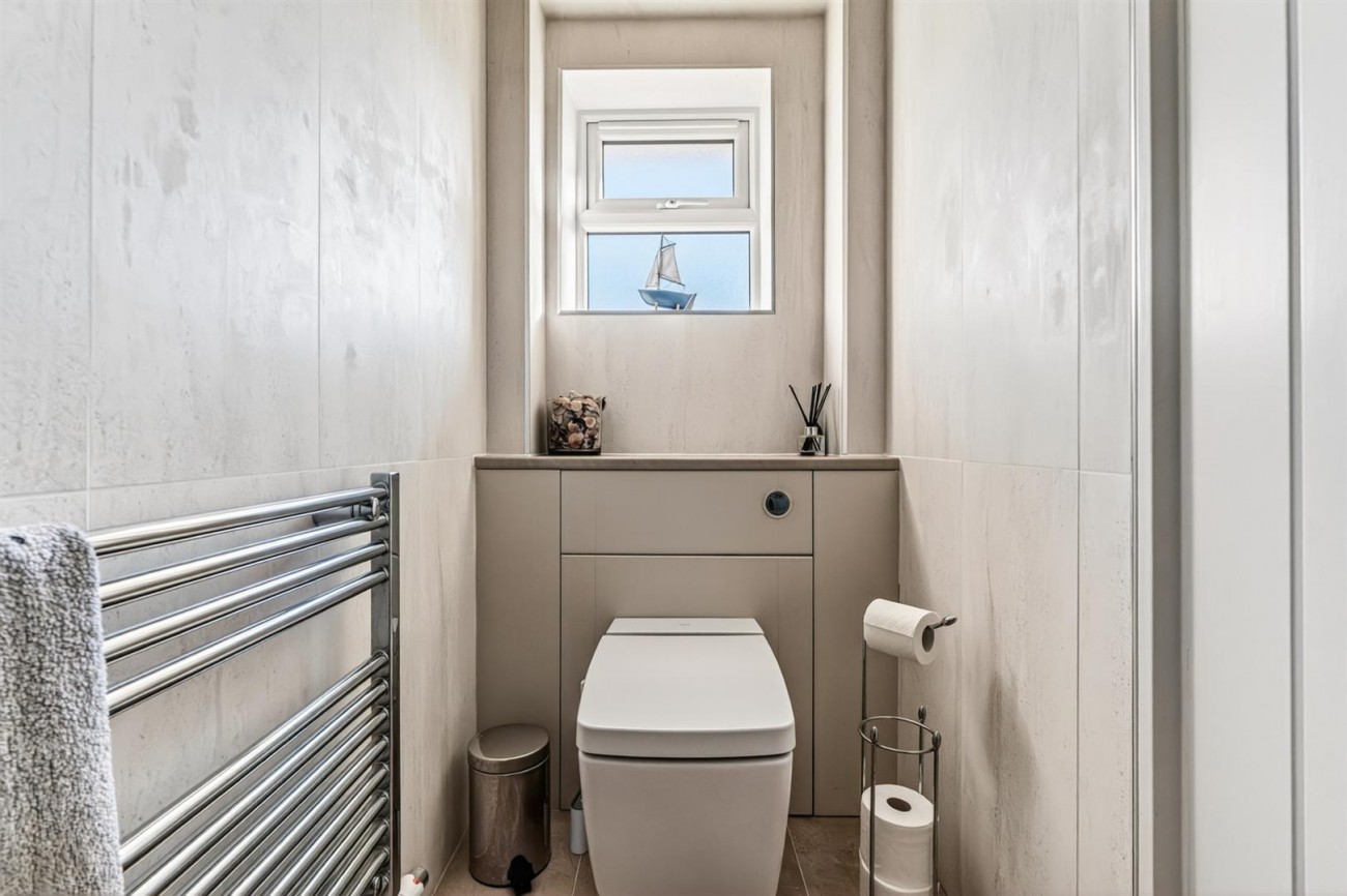 32 Harsfold Road Final-40.jpg