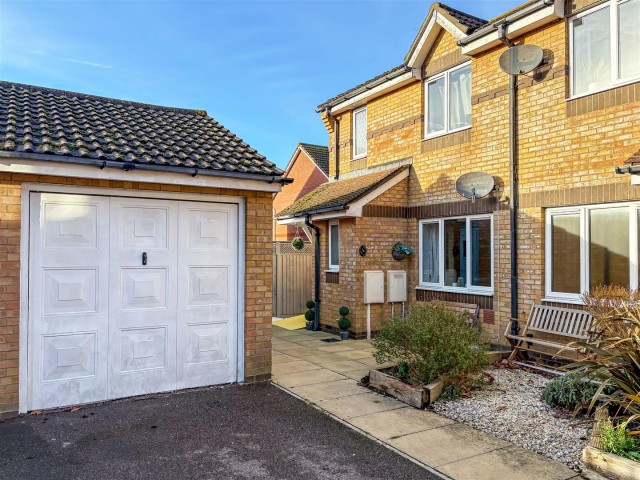 Larkspur Close, Littlehampton