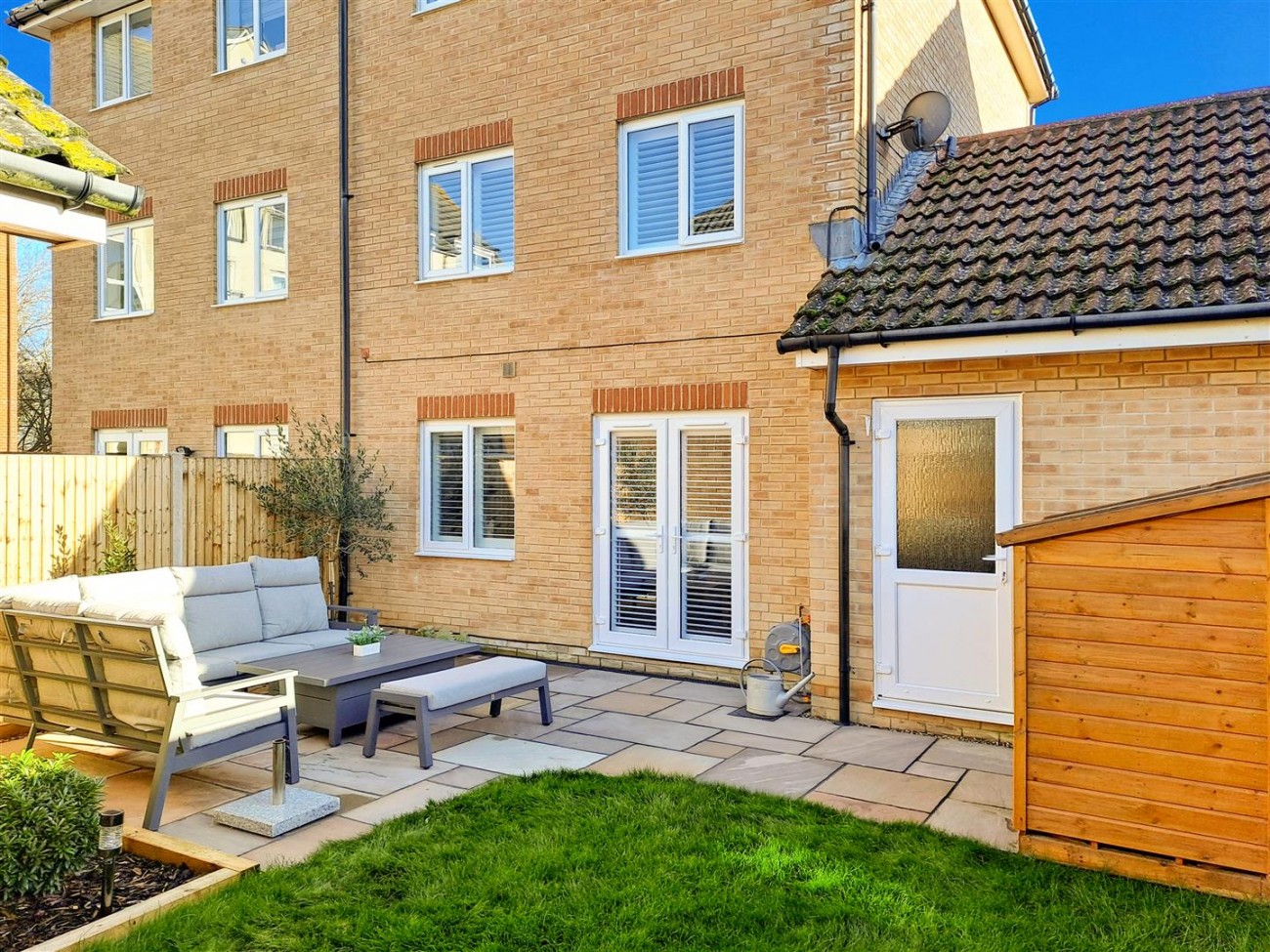 West Facing Rear Garden/Rear Elevation