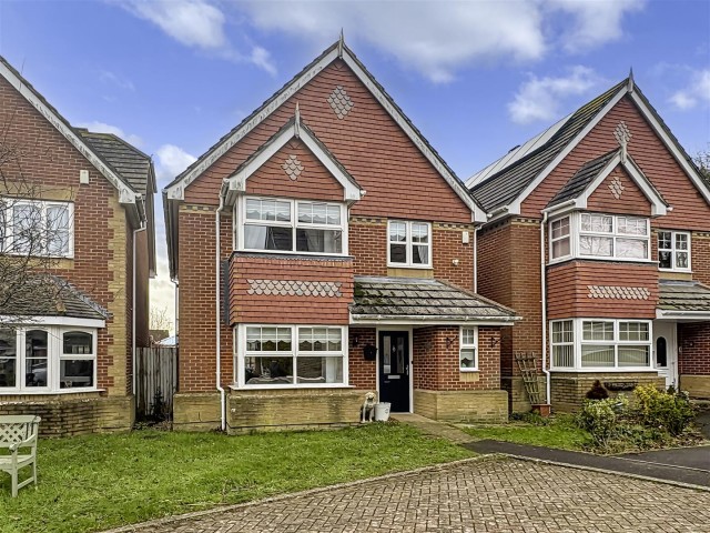 Crosshaven, Littlehampton