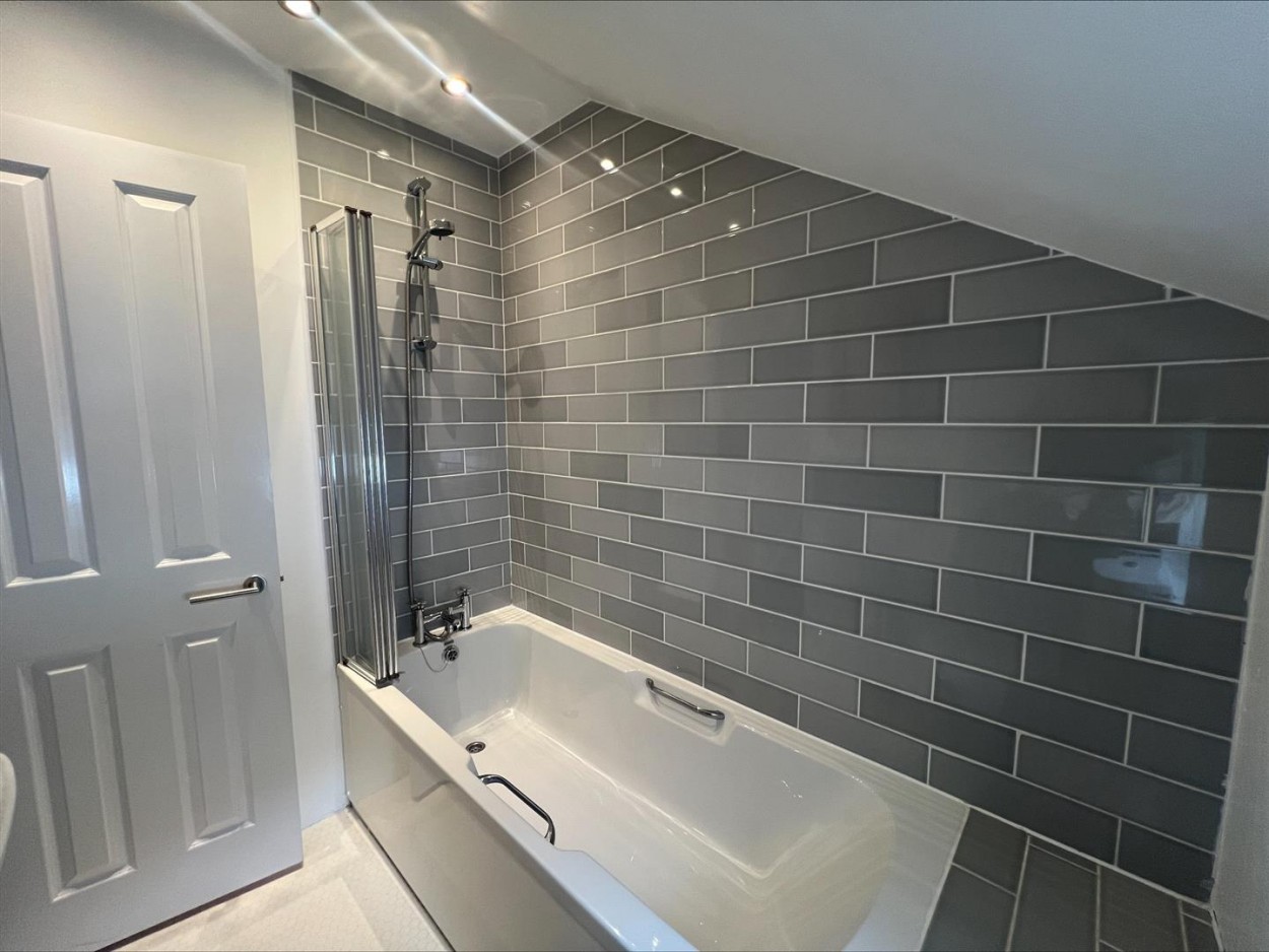 Bayford - bathroom.jpeg