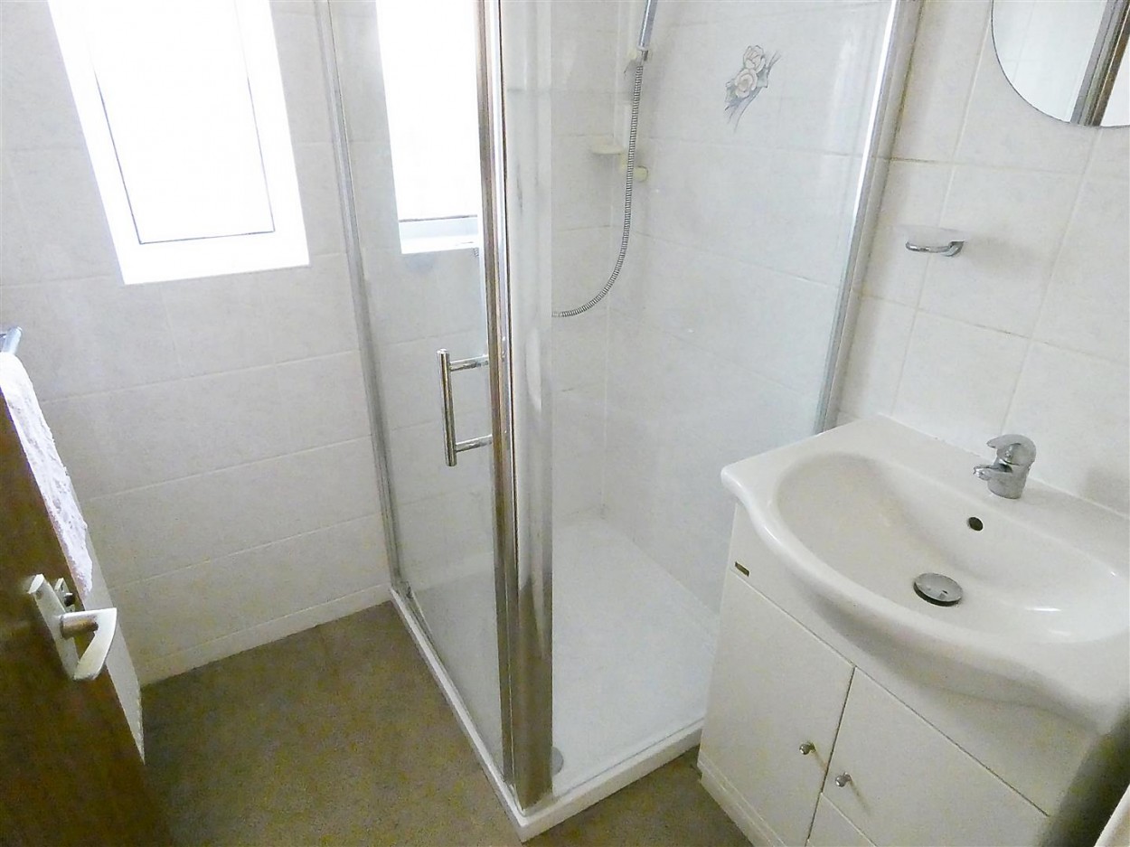 Shower Room.jpg