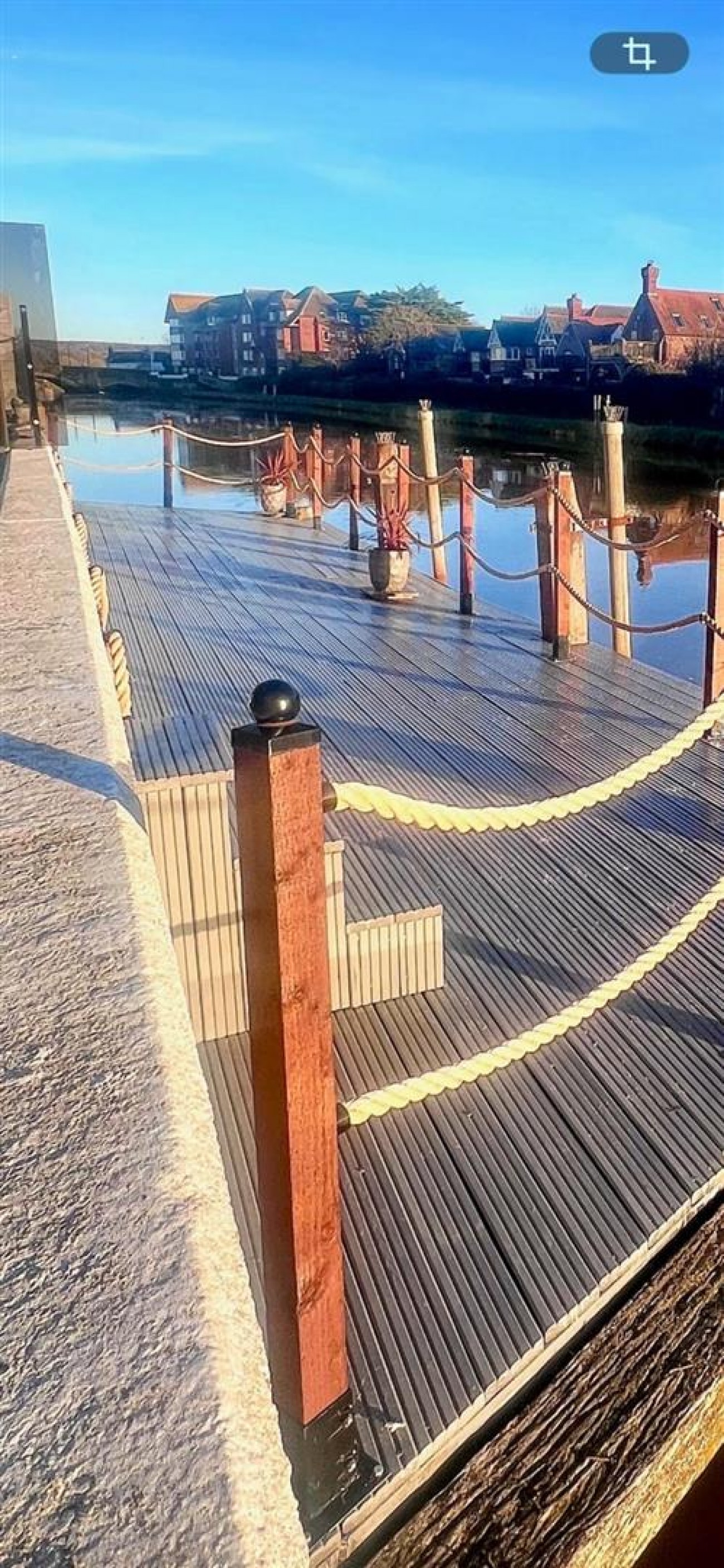 Communal Pontoon