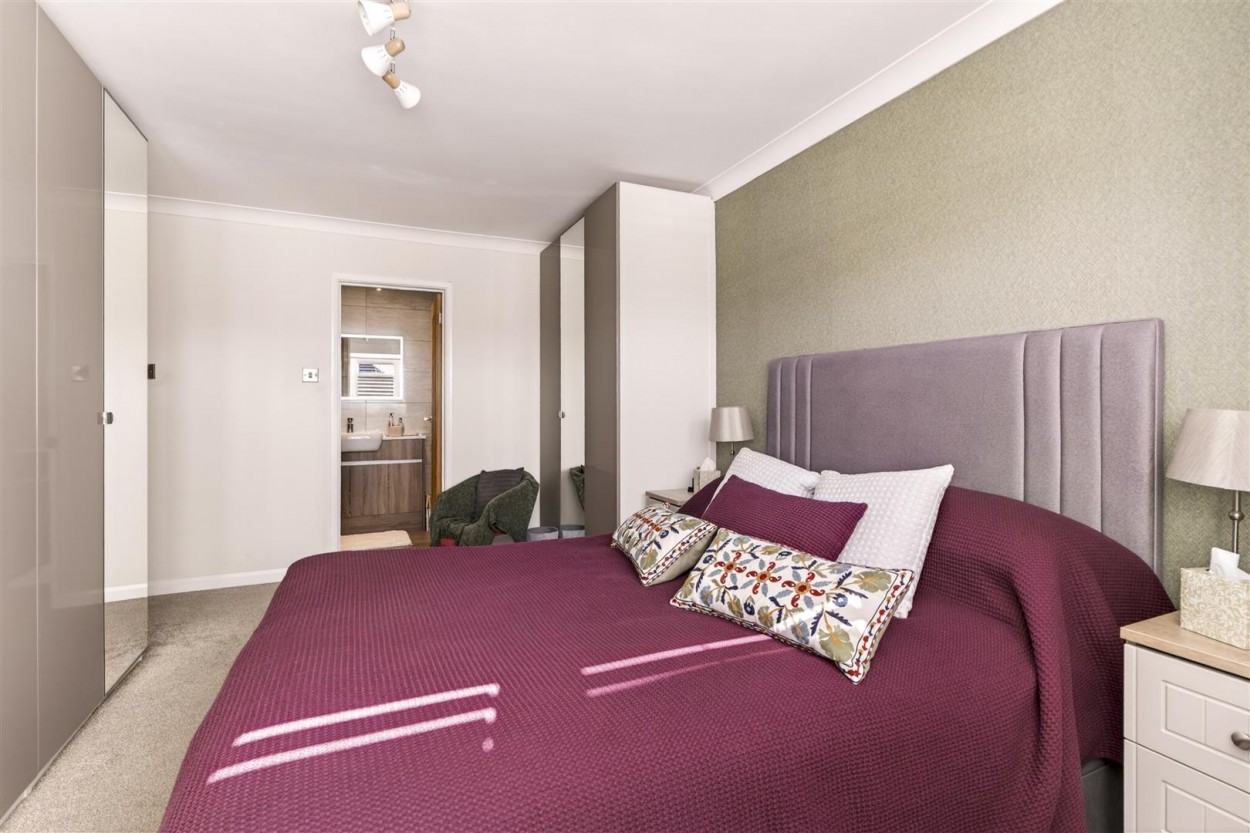 18 Shirley Close Final-19.jpg