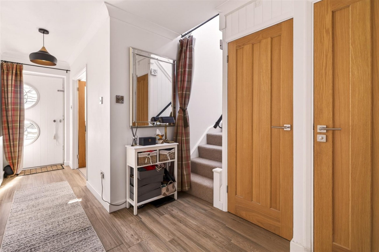 18 Shirley Close Final-25.jpg