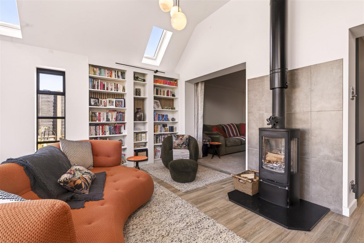 18 Shirley Close Final-59.jpg