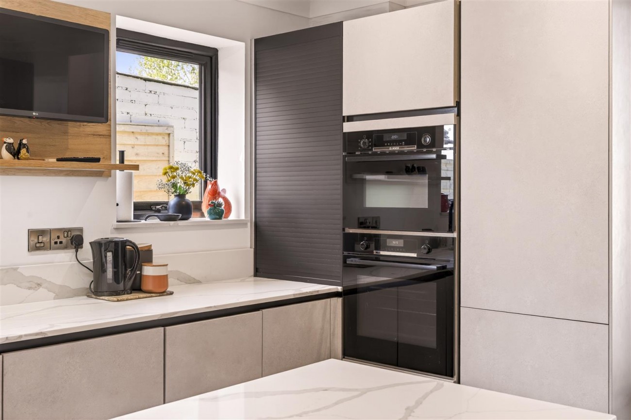 18 Shirley Close Final-53.jpg