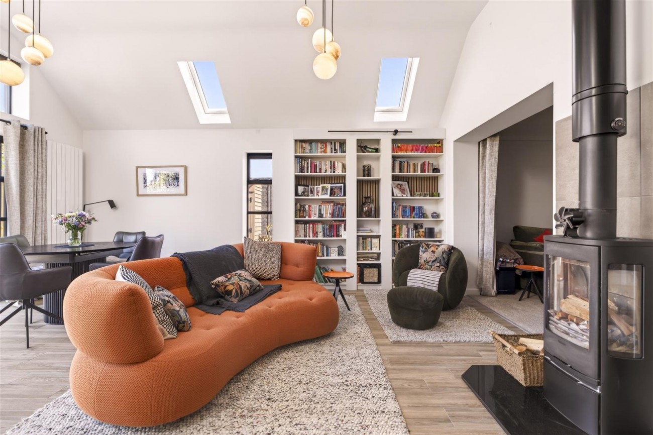 18 Shirley Close Final-58.jpg