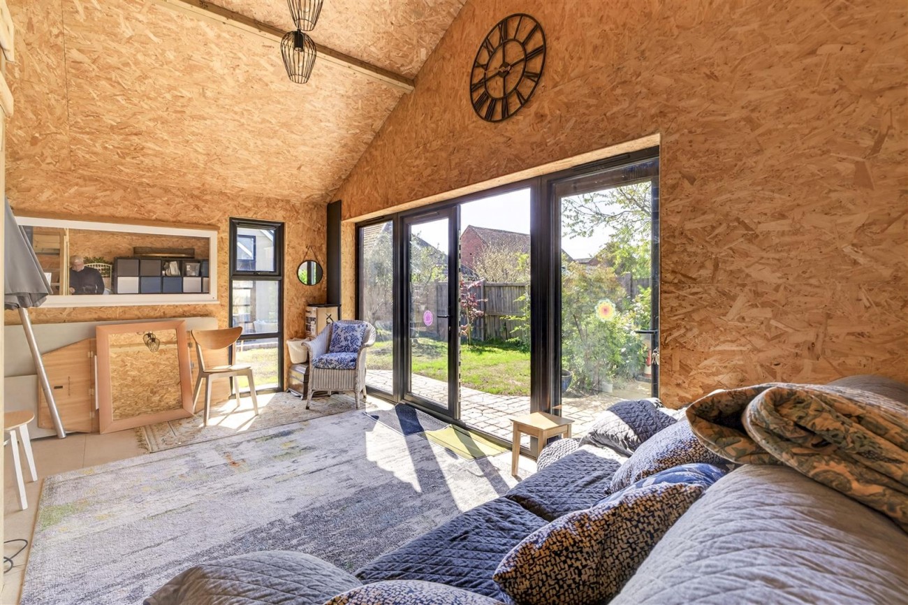 18 Shirley Close Final-63.jpg