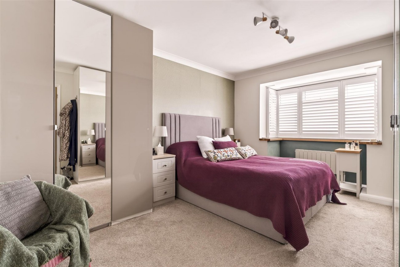 18 Shirley Close Final-16.jpg