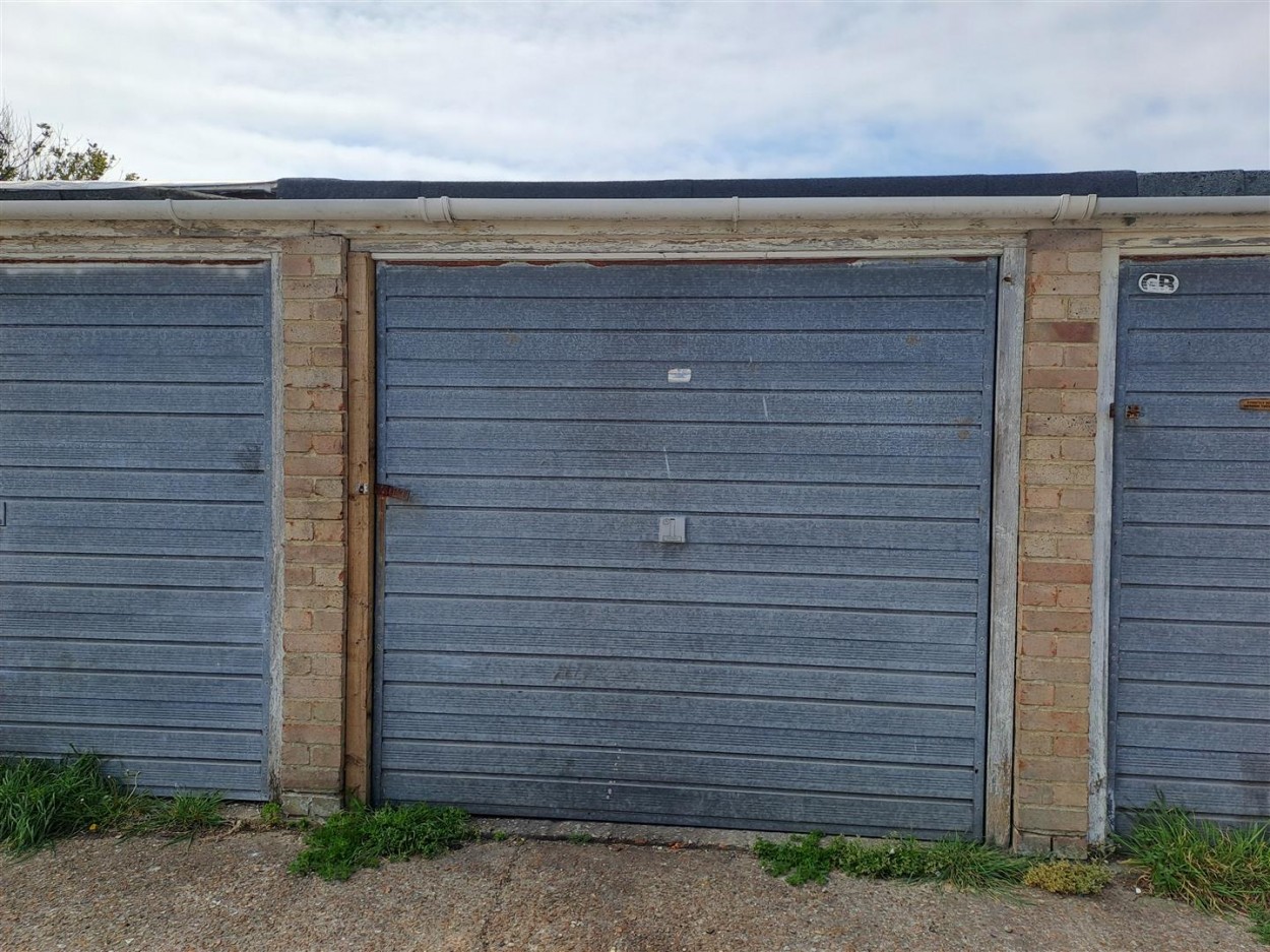 Garage in Compound
