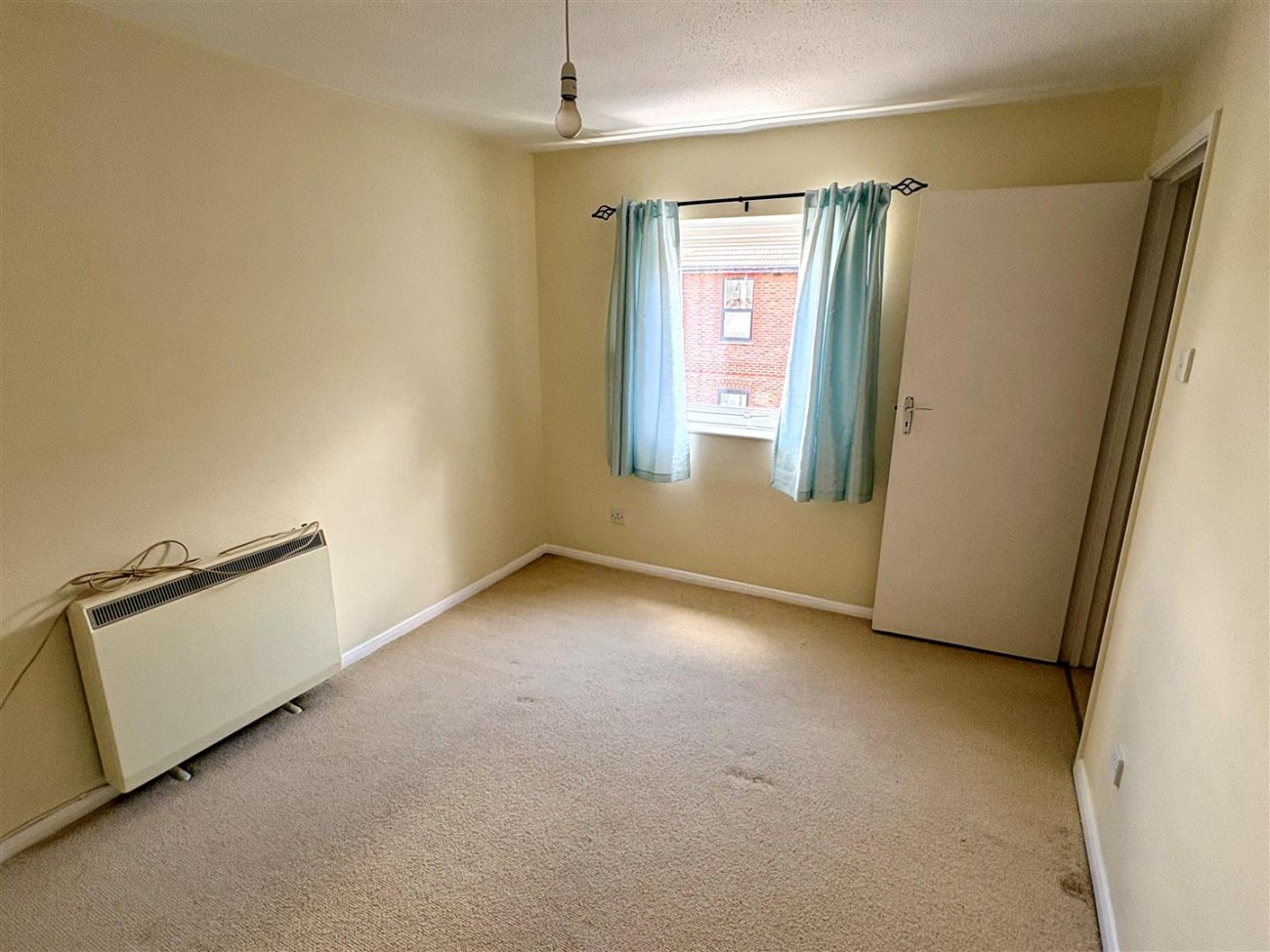 bedroom.jpg
