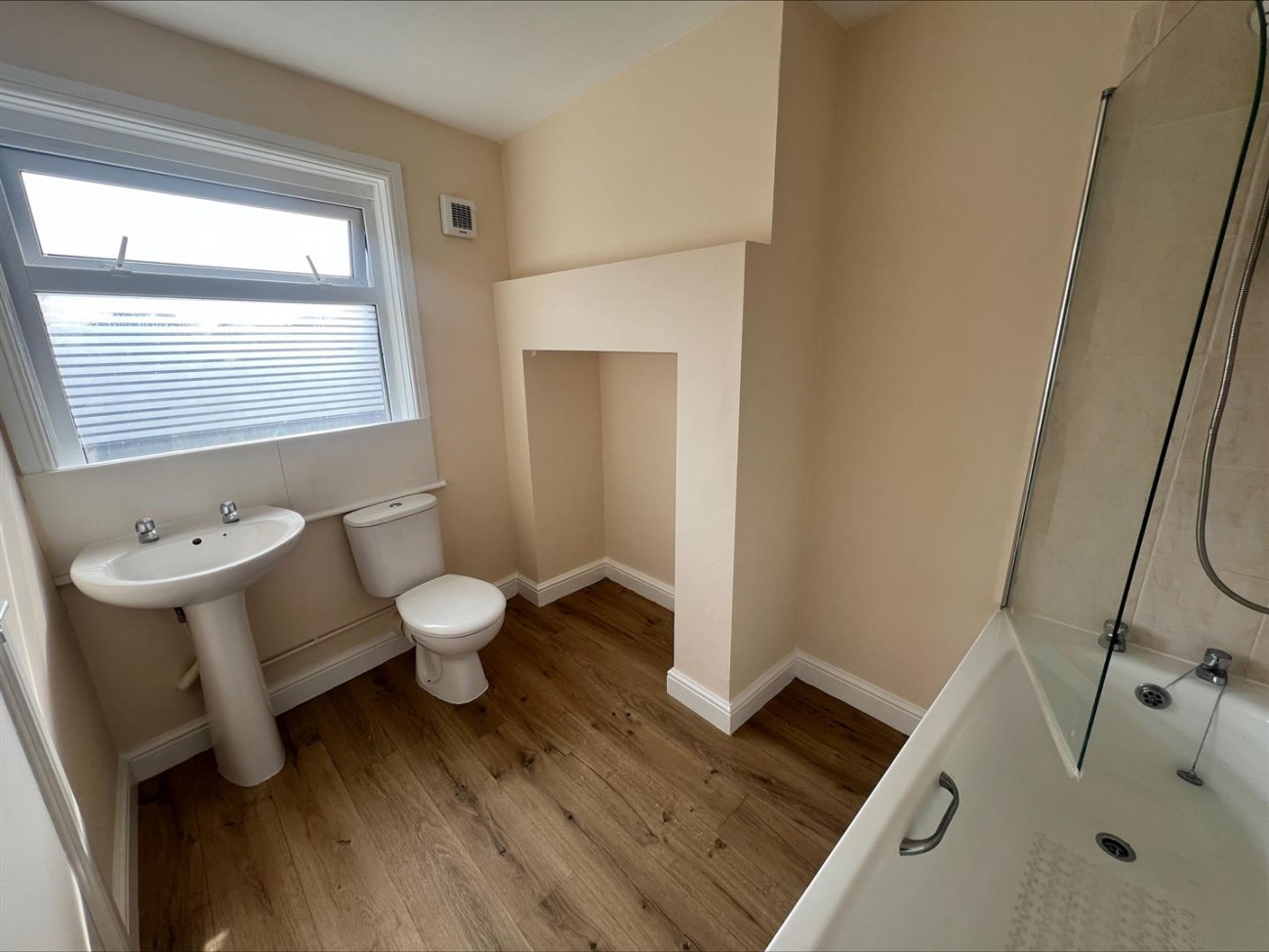 bathroom.jpeg
