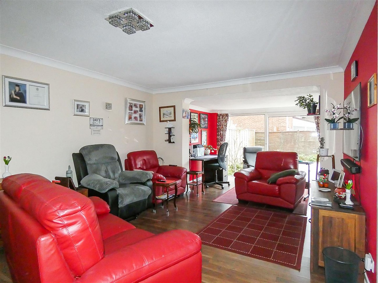 Lounge/Dining Room