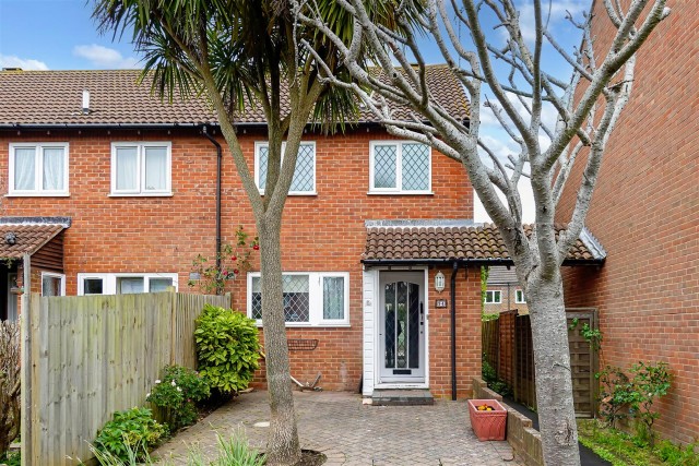 View Dinsdale Gardens, Rustington