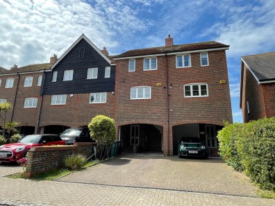 Mariners Quay, Littlehampton, West Sussex, BN17 5DA