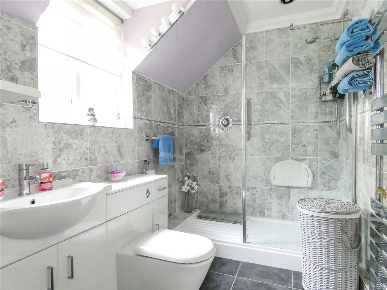 En Suite Shower Room