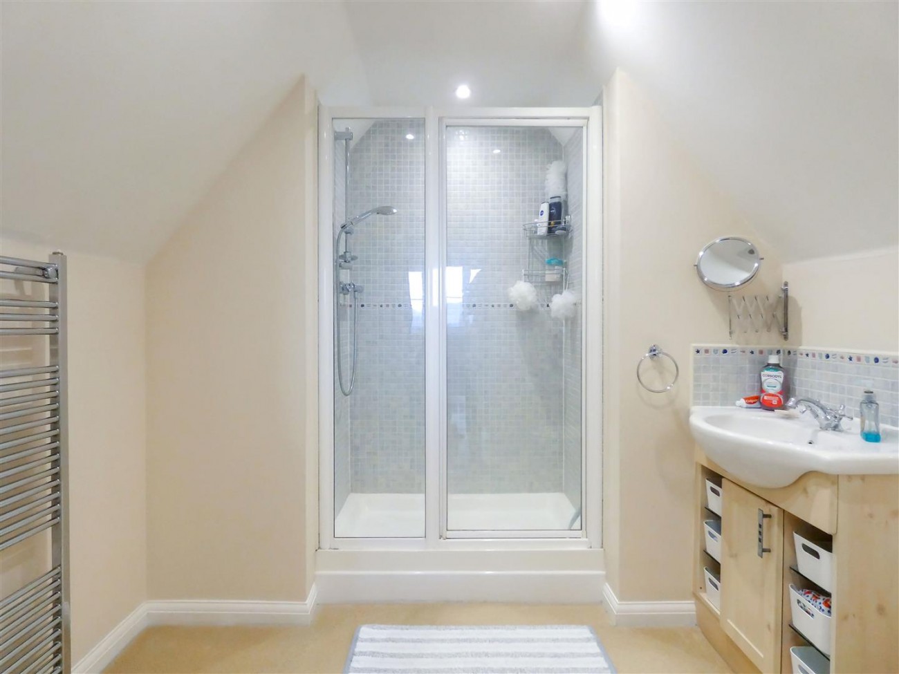 En Suite Shower Room (bedroom one)