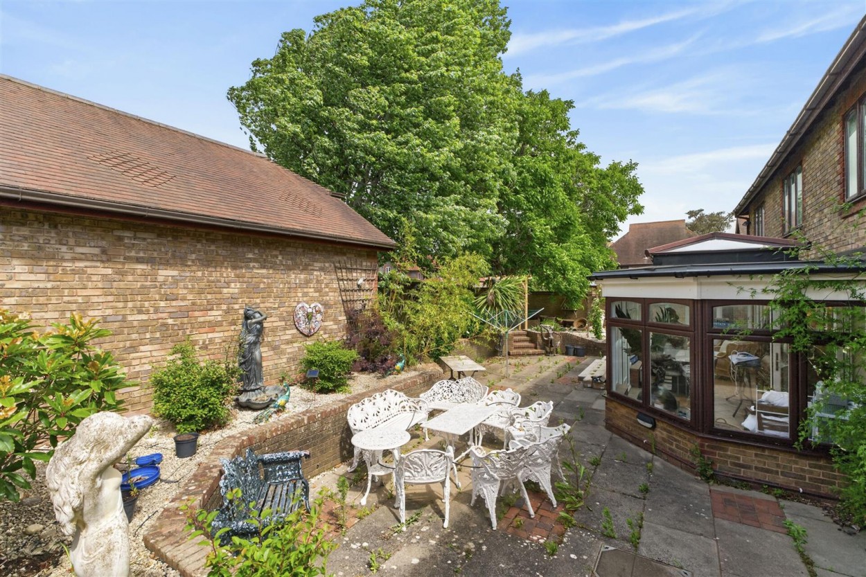 West Facing Rear Garden