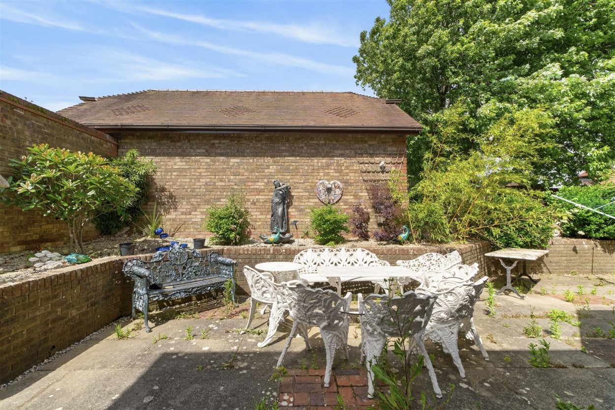 West Facing Rear Garden
