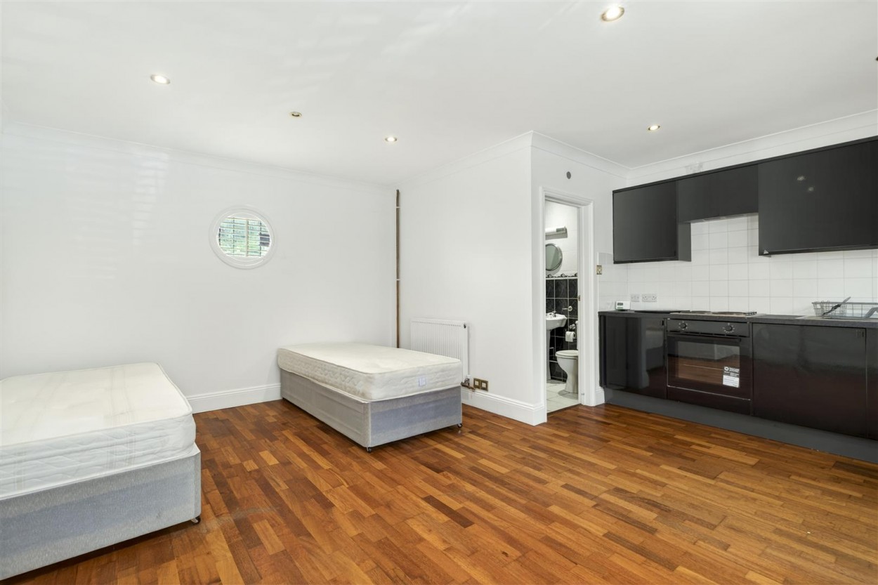 Annex Studio Room
