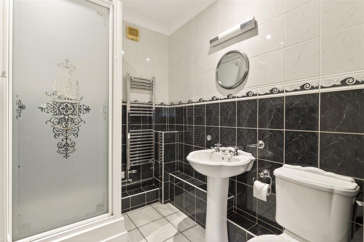 Annex Shower Room