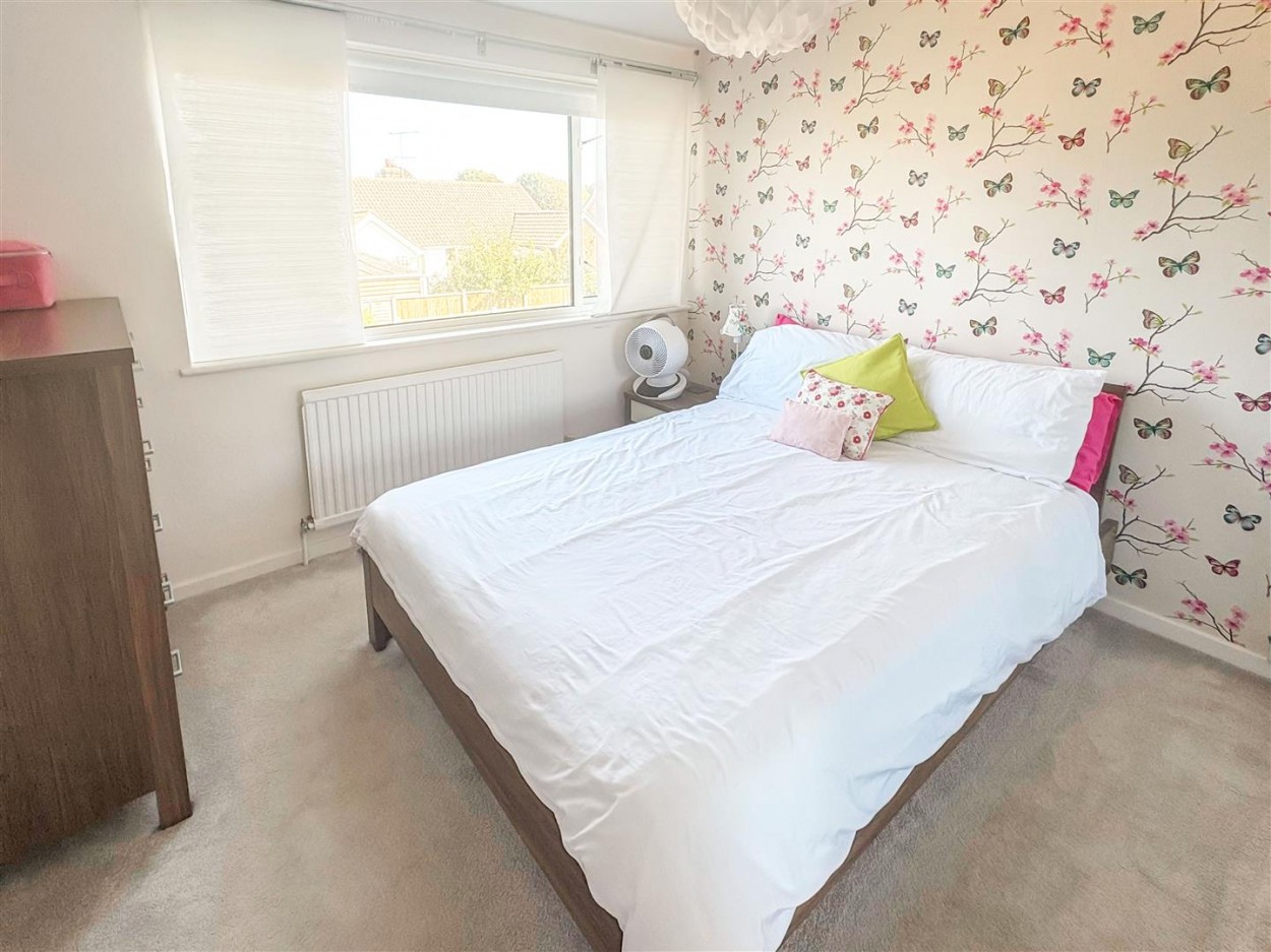28 Brendon Way Bedroom .jpg